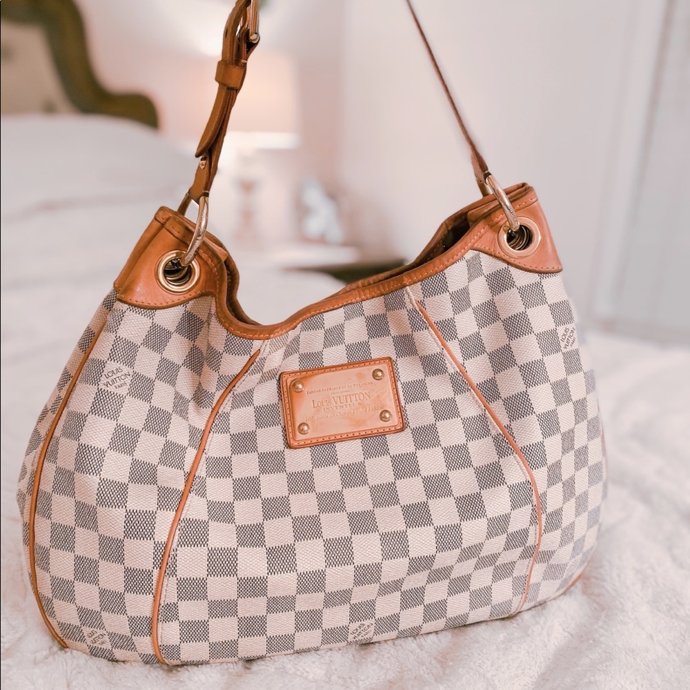 🤍LV BAG🤍 - Picture 2 of 5